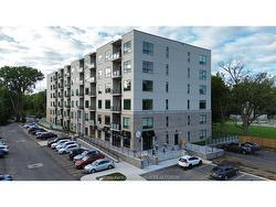 507-364 Grand Avenue EAST Chatham, ON N7L 1W6