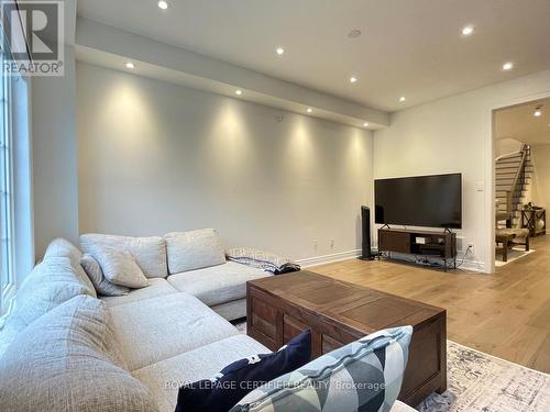 Upper - 1263 Sim Place, Milton, ON - Indoor Photo Showing Living Room