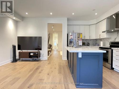 Upper - 1263 Sim Place, Milton, ON - Indoor Photo Showing Kitchen With Upgraded Kitchen