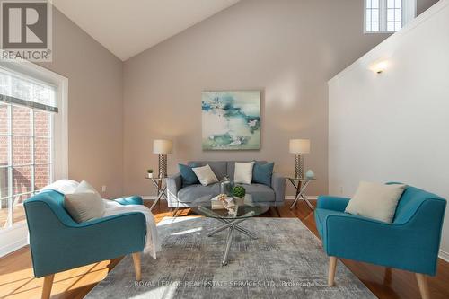 21 - 1010 Cristina Court, Mississauga, ON - Indoor Photo Showing Living Room