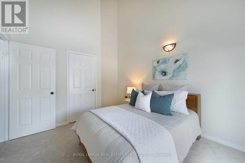 21 - 1010 Cristina Court, Mississauga, ON - Indoor Photo Showing Bedroom