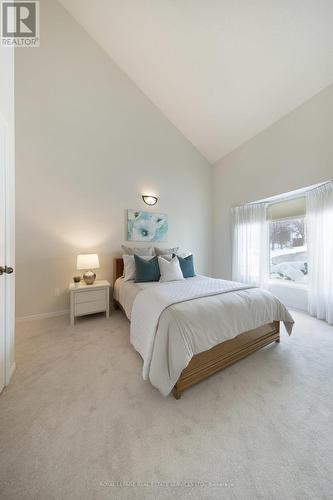 21 - 1010 Cristina Court, Mississauga, ON - Indoor Photo Showing Bedroom