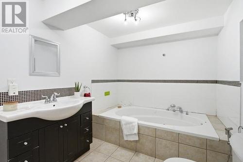 59 Mark St, Sault Ste.Marie, ON - Indoor Photo Showing Bathroom