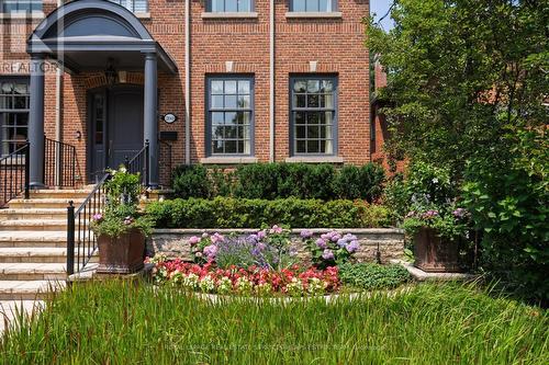 260 St Leonards Avenue, Toronto, ON - Outdoor