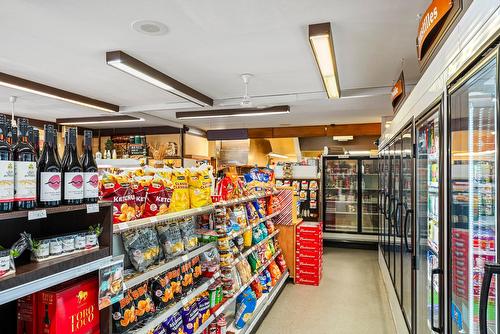 Commerce - 885Z  - 889Z Rue Child, Coaticook, QC - Indoor With Storage