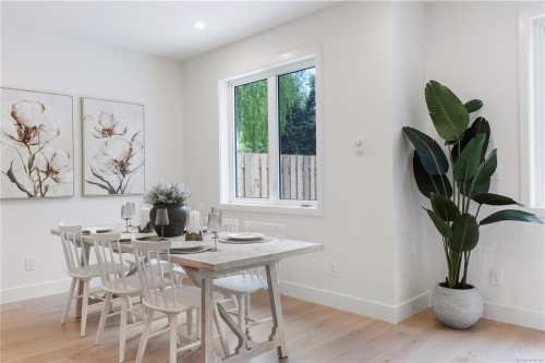 220 Kamloops Ave, Saanich, BC 