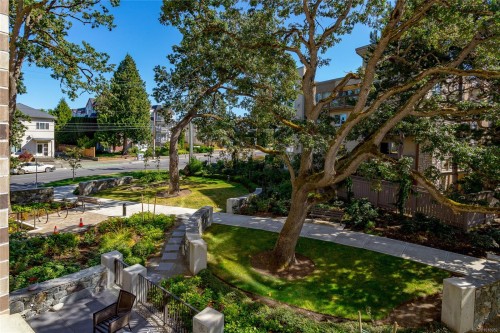 203-1201 Fort St, Victoria, BC - Outdoor