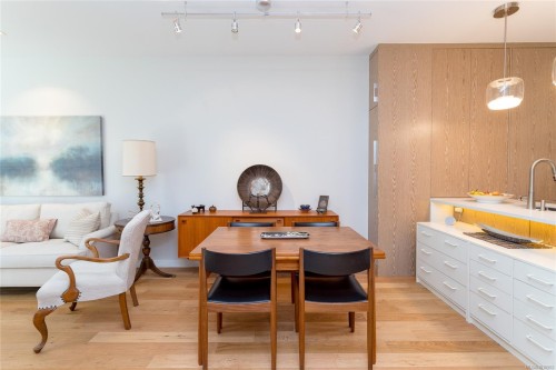 203-1201 Fort St, Victoria, BC - Indoor