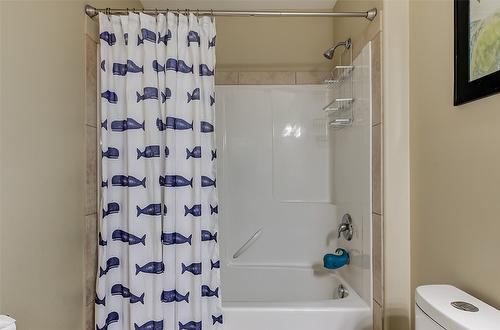 3270 Redecopp Court, Lake Country, BC - Indoor Photo Showing Bathroom