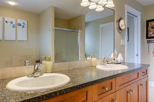3270 Redecopp Court, Lake Country, BC - Indoor Photo Showing Bathroom