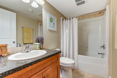 3270 Redecopp Court, Lake Country, BC - Indoor Photo Showing Bathroom