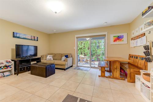 3270 Redecopp Court, Lake Country, BC - Indoor