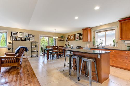 3270 Redecopp Court, Lake Country, BC - Indoor