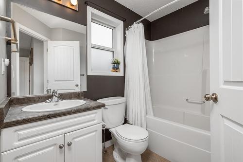 19-5200 25Th Ave, Vernon, BC - Indoor Photo Showing Bathroom
