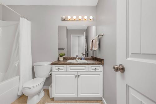 19-5200 25Th Ave, Vernon, BC - Indoor Photo Showing Bathroom