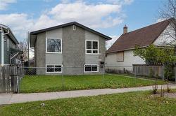 615-617 Manitoba AVE  Winnipeg, MB R2W 2H1