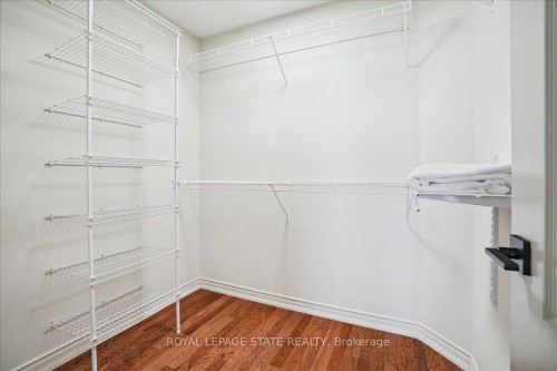 55 Edgewater Drive, Hamilton, ON - Indoor With Storage