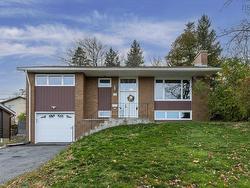 34 Hazelholme Drive  Halifax, NS B3M 1N5