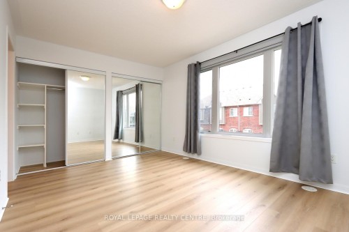 4-3135 Boxford Crescent, Mississauga, ON - Indoor Photo Showing Other Room