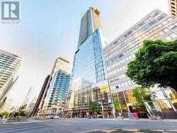 4616 - 488 UNIVERSITY AVENUE  Toronto, ON M5G 0C1