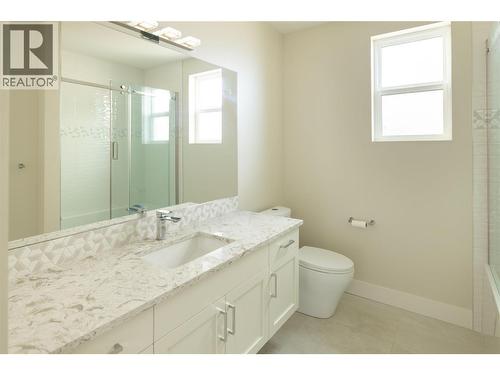 442 Redtail Court, Kelowna, BC - Indoor Photo Showing Bathroom