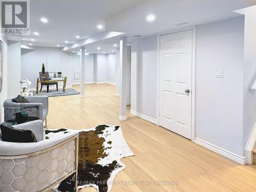 516 Bur Oak Avenue, Markham, ON - Indoor Photo Showing Other Room