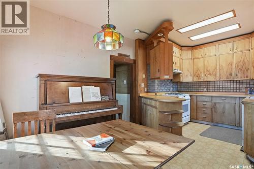 521 Albert Avenue, Saskatoon, SK - Indoor Photo Showing Kitchen