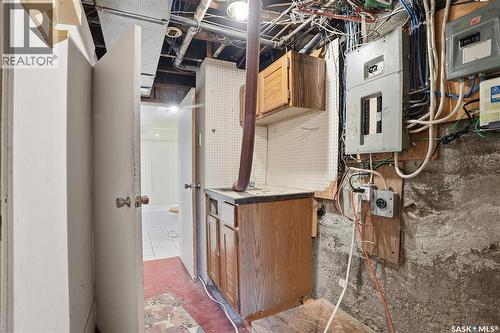 521 Albert Avenue, Saskatoon, SK - Indoor