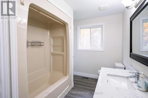 113 Barcovan Beach Road, Quinte West (Murray Ward), ON - Indoor Photo Showing Bathroom
