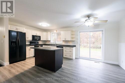 113 Barcovan Beach Road, Quinte West (Murray Ward), ON - Indoor Photo Showing Kitchen