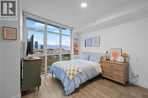 1151 Sunset Drive Unit# 905, Kelowna, BC - Indoor Photo Showing Bedroom