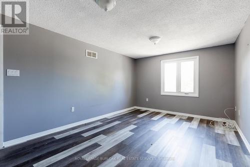 128 Brian Boulevard, Hamilton, ON - Indoor Photo Showing Other Room