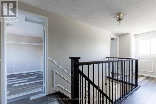 128 Brian Boulevard, Hamilton, ON - Indoor Photo Showing Other Room