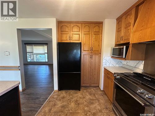 142 Coronation Drive, Canora, SK - Indoor Photo Showing Kitchen