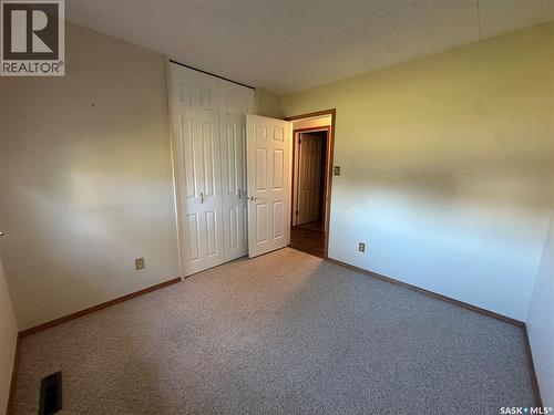 142 Coronation Drive, Canora, SK - Indoor Photo Showing Other Room
