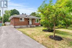1246 COBDEN ROAD  Ottawa, ON K2C 2Z9