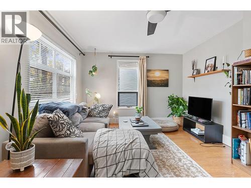 2108 33 Street, Vernon, BC - Indoor Photo Showing Living Room