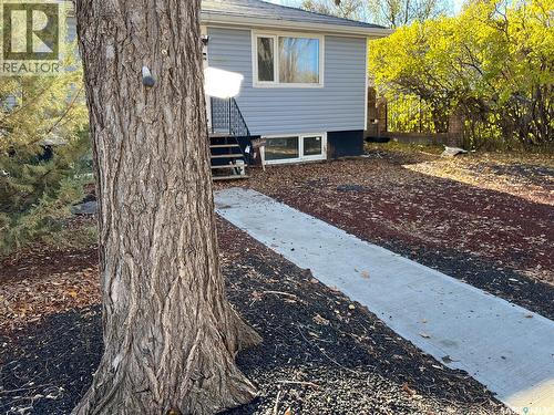 5009 8Th Avenue, Regina, SK - Outdoor