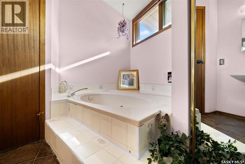55 Duncan Crescent, Regina, SK - Indoor Photo Showing Bathroom