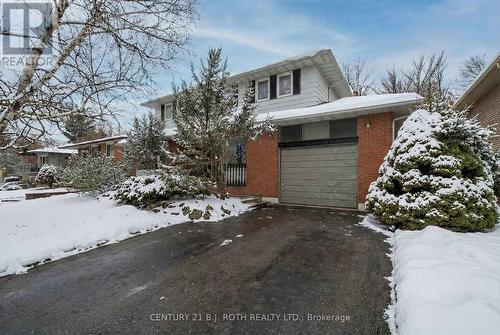4 WHITE PINE PLACE  Barrie, ON L4M 5L7