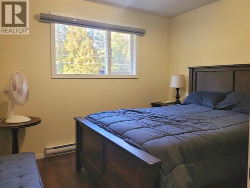 349 Dutch Lake Road, Clearwater, BC - Indoor Photo Showing Bedroom