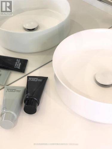 70 Crescent Road, Toronto, ON - Indoor