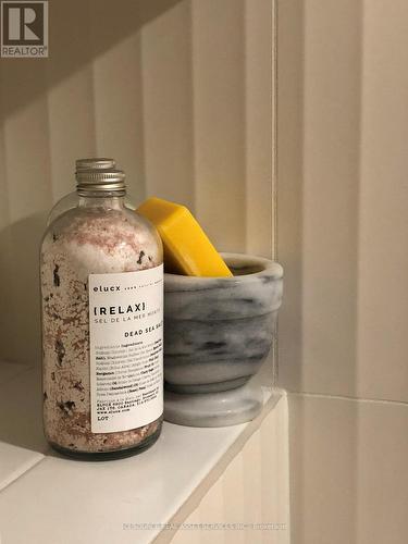 70 Crescent Road, Toronto, ON - Indoor