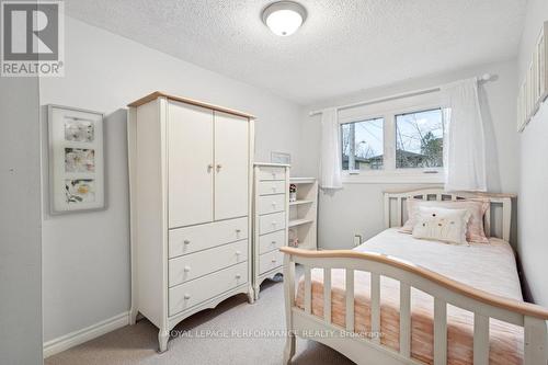 285 Lanark Avenue, Ottawa, ON - Indoor Photo Showing Bedroom