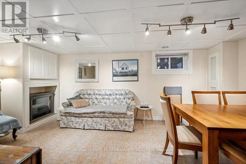 285 Lanark Avenue, Ottawa, ON - Indoor With Fireplace