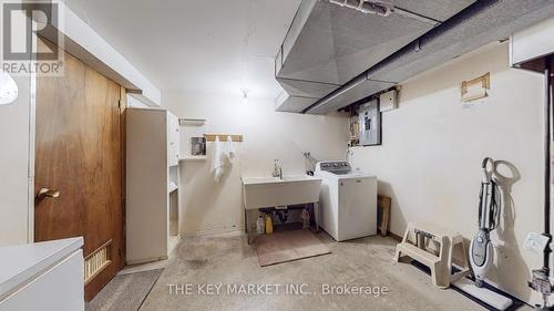 1277 Tyneburn Crescent, Mississauga, ON - Indoor Photo Showing Laundry Room