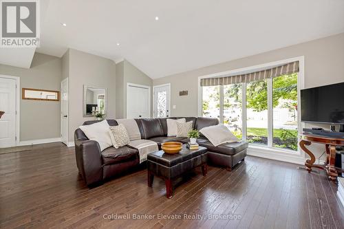 3 Lorne Street, Erin, ON - Indoor Photo Showing Living Room