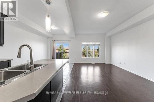 70 Vinton Road, Hamilton, ON - Indoor Photo Showing Kitchen With Double Sink