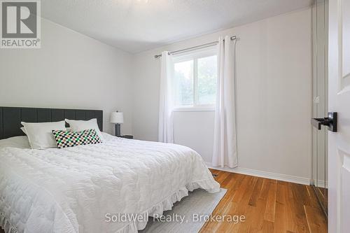 160 Charles Street, Vaughan, ON - Indoor Photo Showing Bedroom