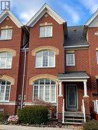 74 BASSETT AVENUE  Richmond Hill, ON L4B 4G1